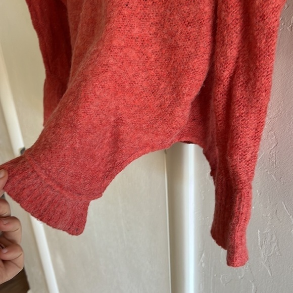 FREE PEOPLE ~ Pink alpaca blend crop sweater - Picture 5 of 7